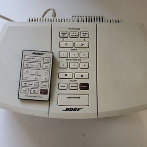 Bose Wave Radio with remote (fully functioning) Model AWR1-1W  Cream
